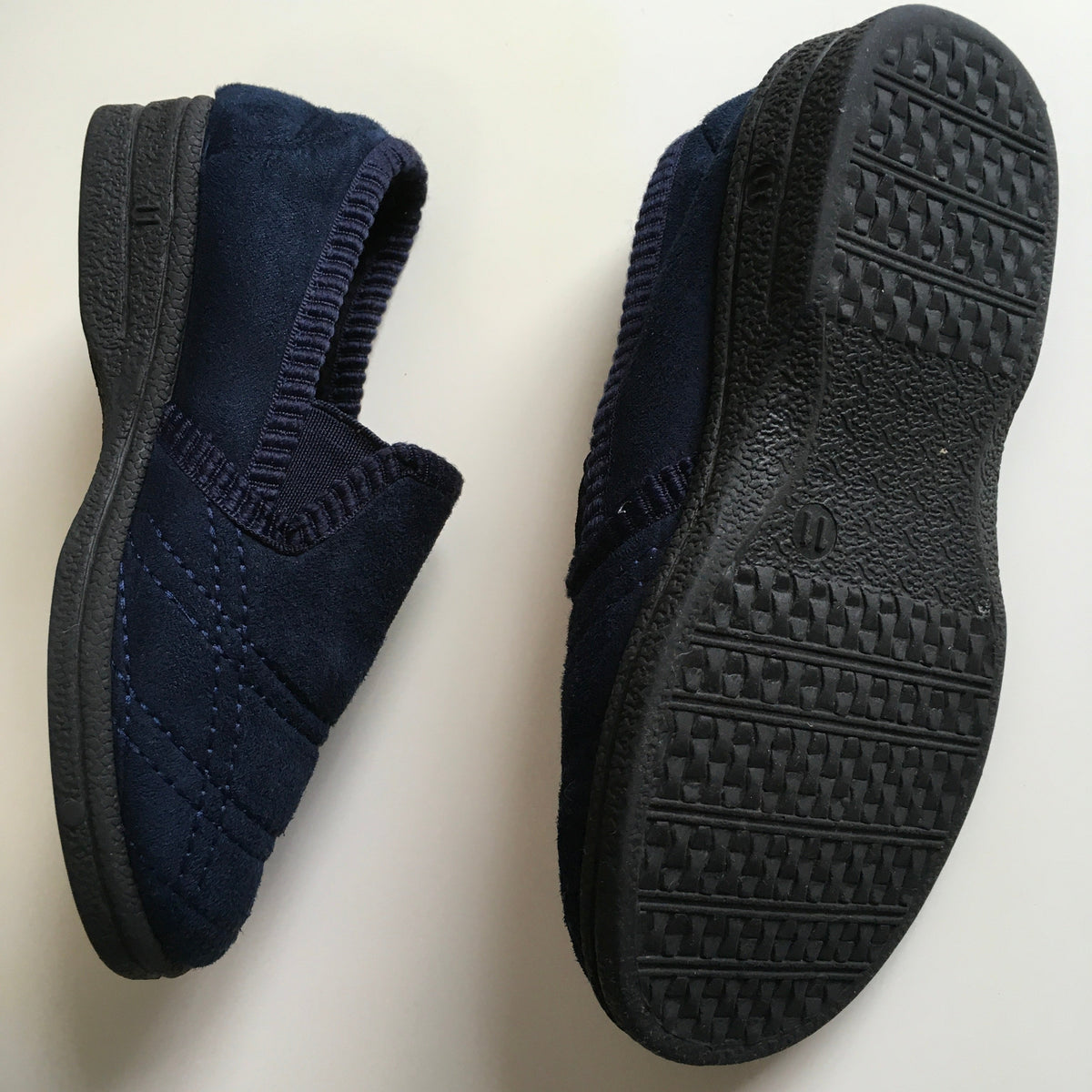 Boys slippers hot sale size 11