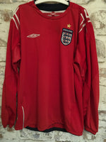 Umbro Official Red L/S England Football Shirt - Unisex 9-10yrs