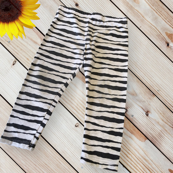 F&F Grey Zebra Print Grey Leggings - Playwear - Unisex 12-18m